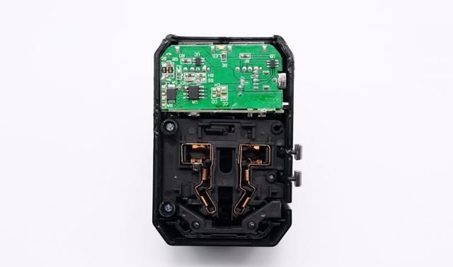  充电|万旅45W快充旅行转换插座拆解，一个便可走遍世界