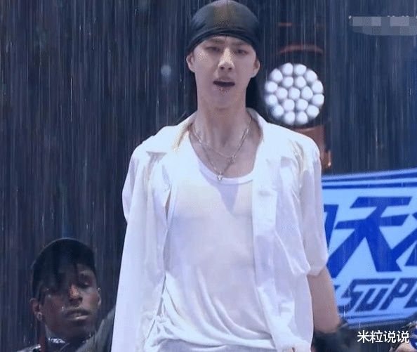  舞台上|《这就是街舞3》水灌鼻子、浑身摔伤，为配合节目组要求，选手付出太多