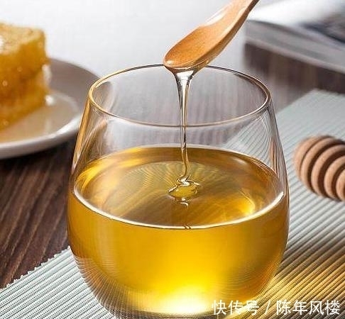 真假|老是买到假蜂蜜了!老蜂农教你鉴别真假蜂蜜!