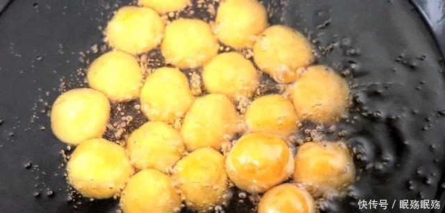 做成|红薯别再蒸着吃,做成红薯丸子,香甜软糯,一口一个超过瘾