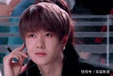 可爱|王一博看布布跳舞失去表情管理,真是太可爱了,这样的王一博你爱了吗?