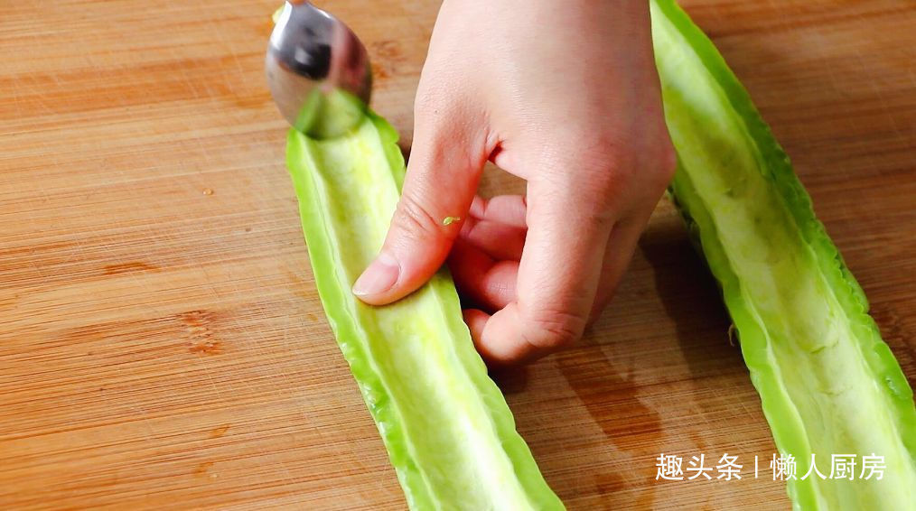  苦瓜|苦瓜怎么做好吃记住两点，能降低苦味，不爱吃苦瓜的人也爱吃