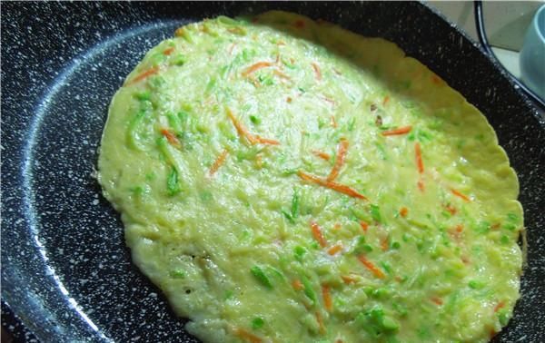  将胡萝卜|入秋后最爱这道菜，5元钱炒一大盘，晚餐吃它身材好！