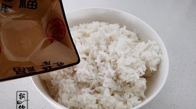  好吃|盛夏的早餐，它最合适，饭菜一体，方便省事，饱足还解馋，特好吃