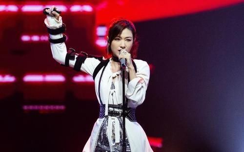  黄圣依|黄圣依白冰solo秀后惨遭淘汰，阿朵孟佳复活，是剧本还是众望所归