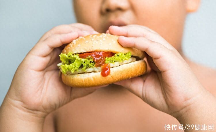中国53万儿童性早熟， “毁掉”孩子的并非炸鸡豆浆，父母应该反思