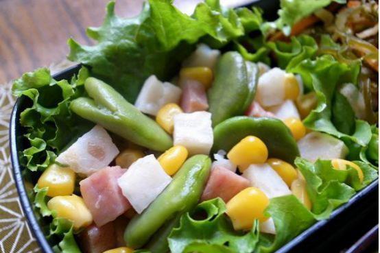 开心|家常菜美味的饭菜,美味的营养,满足食欲,一家人玩得很开心