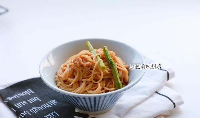  香味|一道懒人主食，咸香味美，恨不得连锅一起端走