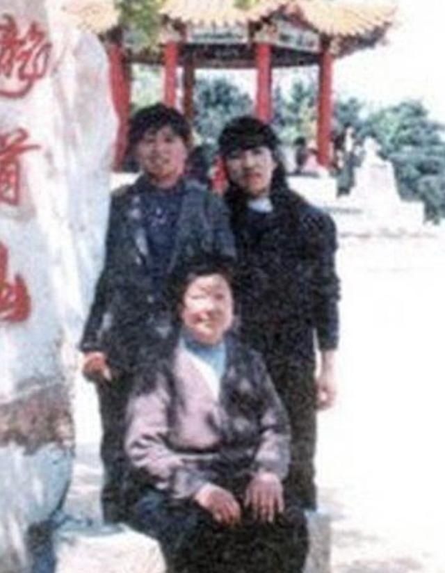 抛弃|同样是抛弃“糟糠之妻”,张国立VS赵本山,相比之下谁的手段更狠