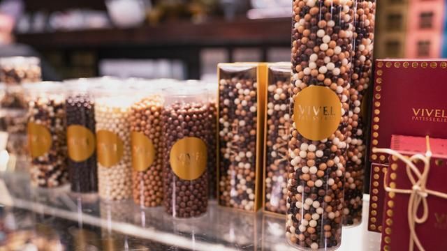 迪拜|迪拜人吃什么?到菜市场转一圈就明白了,帝王蟹、鲨鱼,应有尽有