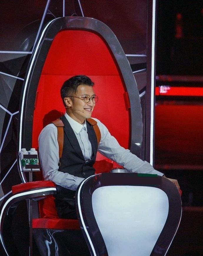  战队|《中国好声音》抢学员，李健、谢霆锋沦为陪衬，李宇春战队最强