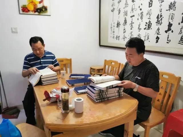 民警|为了21年前未破命案，4位民警再次联手：“怎么也得在退休前，把案子破了！”