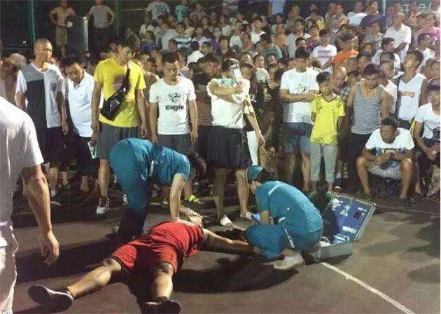  倒地|小伙打篮球倒地猝死，怀有身孕的妻子很纠结：要不要拿掉重新开始？