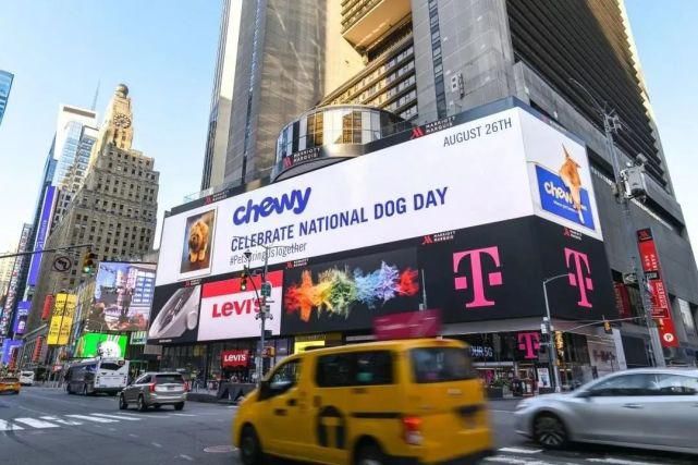 户外媒体|嫌户外媒体老土？那是因为你们没看到他们这样玩！