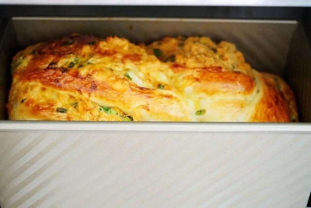  包裹|肉松手撕面包，层层包裹多多肉松，蓬松柔软，这方子经得起考验