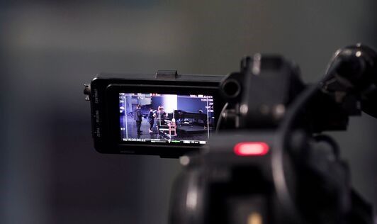 保温杯|防不胜防！钞票可能正在偷拍你 从矿泉水瓶保温杯到钮扣无所不用其极