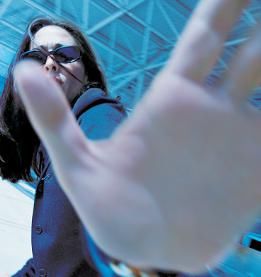  做出|因女老板长得漂亮，男子竟做出如此龌龊之事