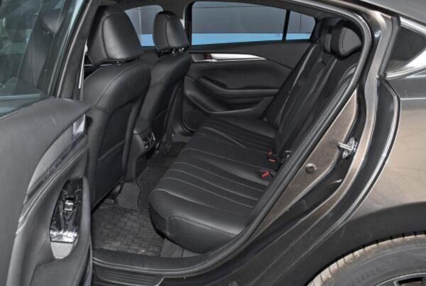  上市|再等等，停产5年要回归，别说雅阁，比奔驰C级都漂亮，16万上市要火