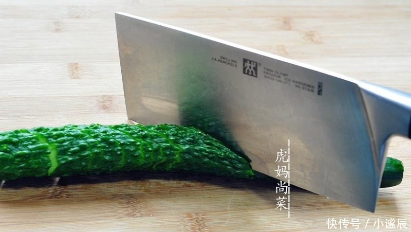 入味|2种方法切蓑衣黄瓜,柔软似水蛇腰,怎么扭都不会断,清脆入味快