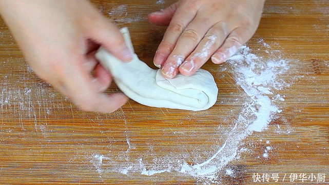 过瘾|早餐这样吃太过瘾了,不烫面不发面,柔软又多层,比饺子还好吃