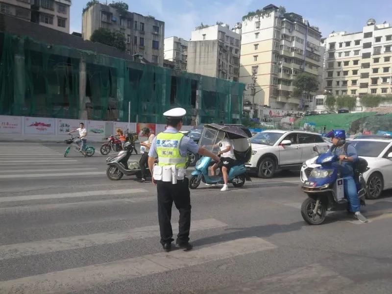 汇川|这些“五花八门”的电动自行车交通违法，汇川交警“亮剑”严整治