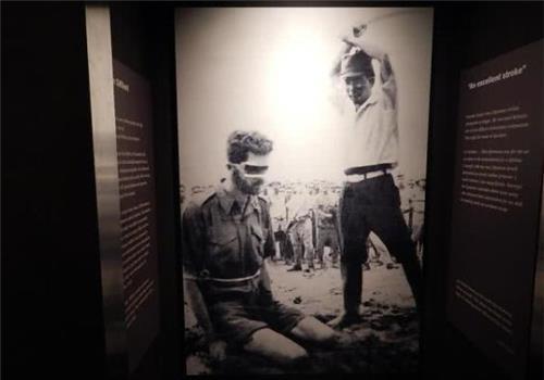 当众|二战著名的处决照：白人士兵被当众斩杀，日军却赔上了18万人性命