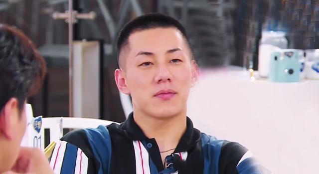  节目组|中餐厅4频出昏招，送走冯伟卡斯柏引不满，替帮厨刘宇宁捏一把汗