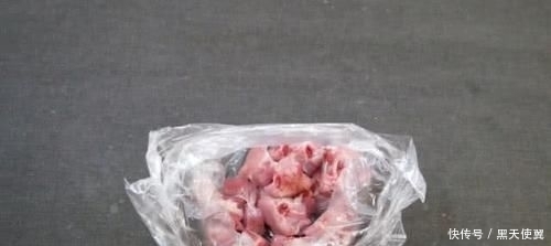  买肉|买排骨时，买肉多还是肉少的？老屠夫：难怪会上当，快告诉家人
