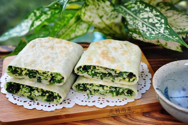 不用|新式韭菜盒子,不用捏边,皮薄馅多又均匀,软嫩鲜香