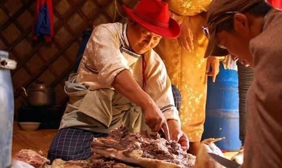  外蒙|外蒙游客怒斥：中国坚持了几千年的东西，我们到现在却坚持不了