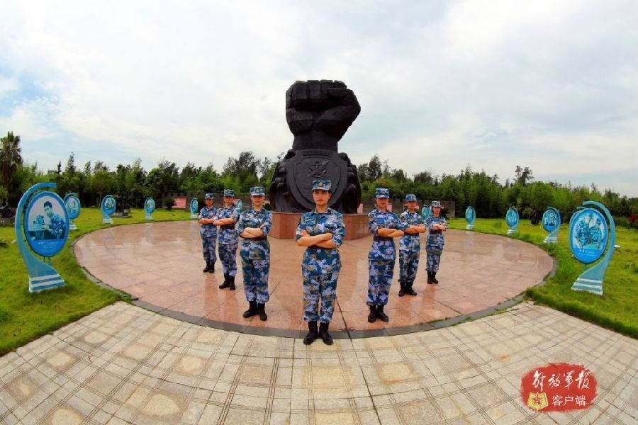  女兵|大洋之上的舰艇女兵，她们才是真正乘风破浪的姐姐们