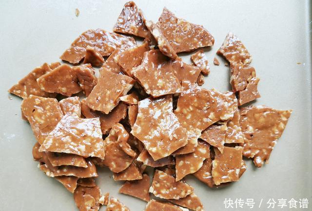 奶油味|焦糖摩卡蛋糕,经典又有层次!吃过以后,再也不吃水果奶油味