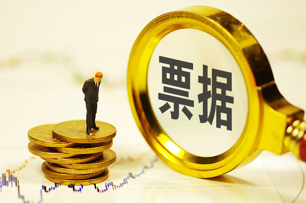 女子|利用伪造银行票据敛财、对亲舅舅等30人实施诈骗，浙江女子一审获刑18年