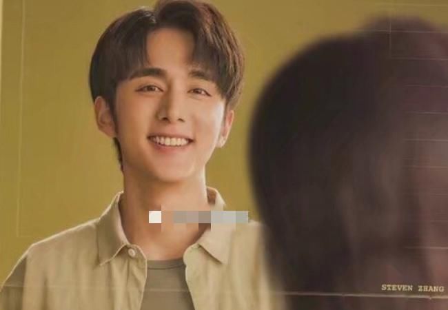  暗藏玄机|《以家人之名》海报暗藏玄机，对面的背影，都是他们最在乎的人