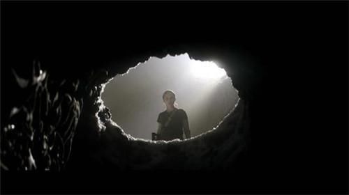 喊冤|丈夫被杀,妻子喊冤无门,花3年养十条恶狗咬死仇人,后横刀自刎