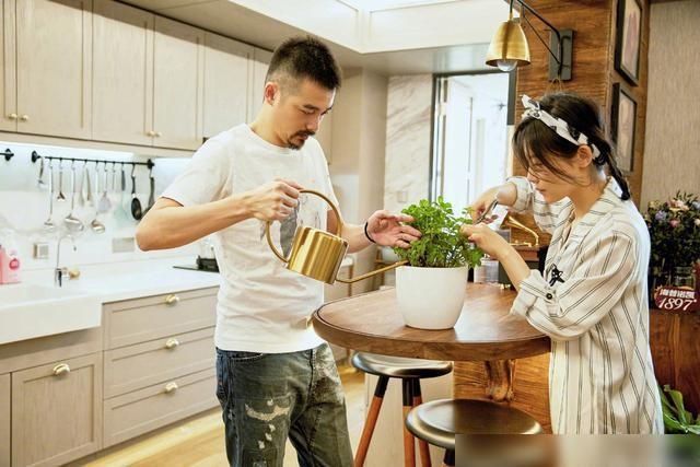  男人|“矫情”的杨子姗被老公宠上天，好男人都喜欢会“作”的女人？