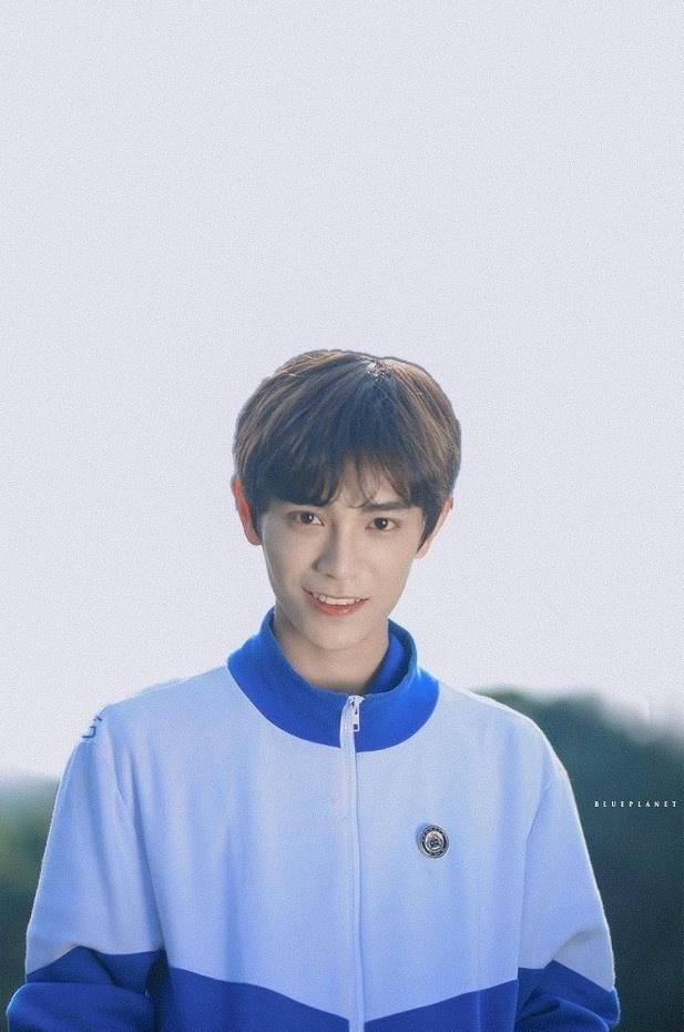 丁禹兮|10位男星穿校服!《以家人之名》宋威龙、罗云熙、丁禹兮都是顶级校园男神