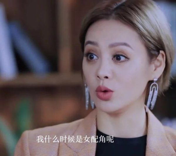  万茜|拆穿万茜、狠怼宁静，被称明星照妖镜的毒舌主持，终于遇到对手了