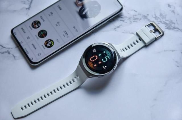  华为|华为Watch GT2e对抗GT2：GT2e略胜一筹，但GT2却更贵