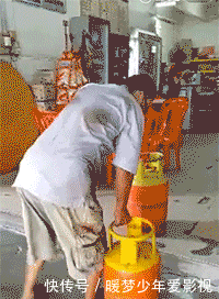 泡泡浴|“第一次在女友家洗泡泡浴,打开浴室门没想到...”画面太美不敢看,哈哈哈哈