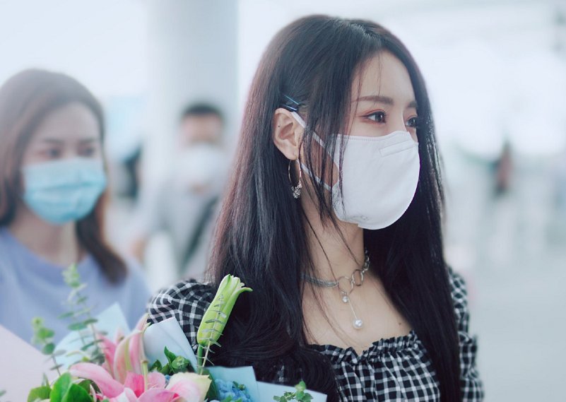 杨玉琢|《青你2》被淘汰选手亮相机场,张语格走出低谷,许杨玉琢很迷茫