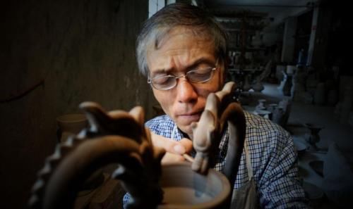 耀目|苗家作品非比寻常，钧瓷《三羊开泰尊》耀目而来