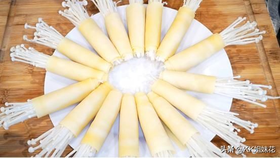  手菜|金针菇也能当大菜！三盘不够吃的快手菜，一口一个，给肉也不换