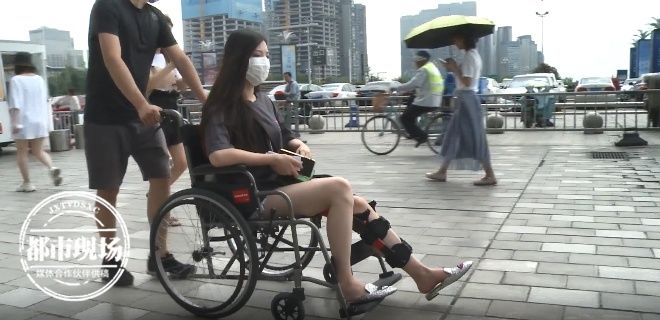  突变|电梯突变“跳楼机”？连坠十几层，两女子魂都吓飞......