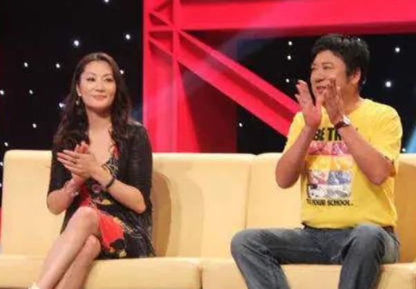 女演员|他是《被爱情遗忘的角落》小豹子,二婚娶小20岁女演员,全家从艺