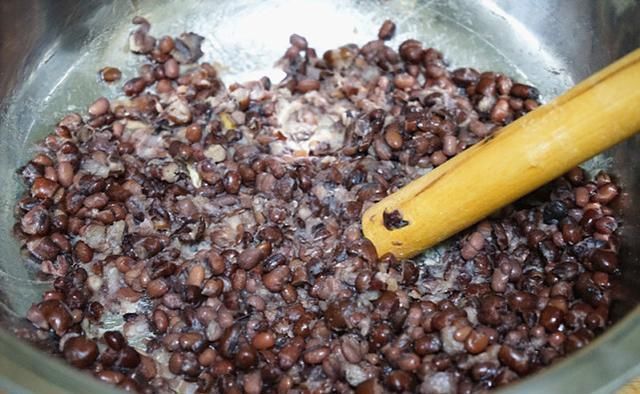  红豆|我家这豆沙包不一般，手工研磨做豆馅，口感绵香还低糖，健康营养