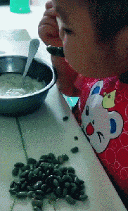 搞笑|搞笑GIF：小朋友表示这比电梯还方便
