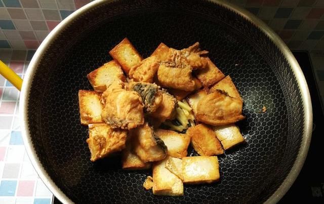 身体|豆腐和它是绝配,焖一锅鲜香嫩滑,营养全面,孩子长身体要多吃