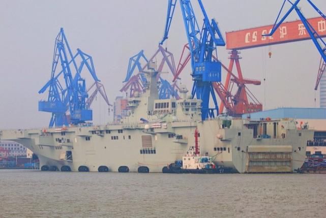  新机|4万吨巨舰要海试了，三款新机传来上舰信号，垂直登陆火力打击