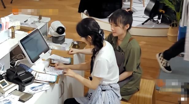  删除|赵丽颖被《中餐厅》恶意剪辑，干活镜头全删除，刻意营造偷懒人设